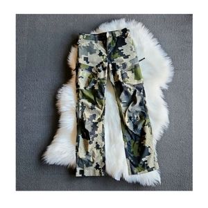 KUIU boys pants size 10/12